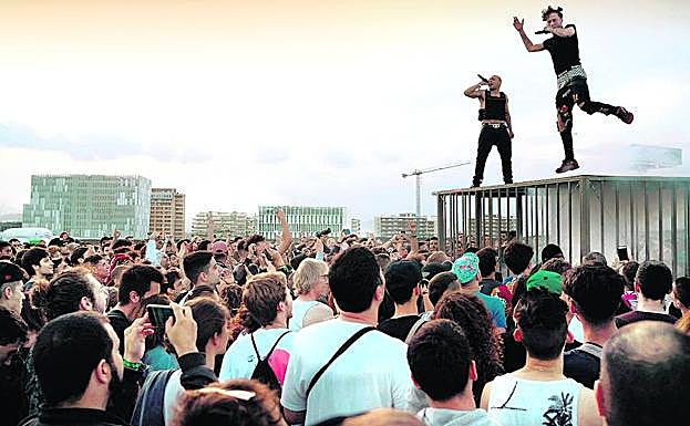 La primera jornada del Primavera Sound arrancó ayer con aire hipster, fiel al estilo del festival.