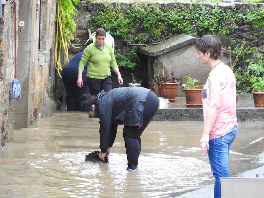 Fotos: Así ha sido la tromba de agua que ha caído en Bizkaia