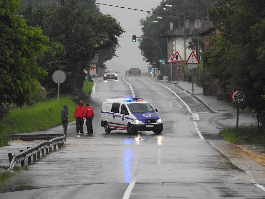 Fotos: Así ha sido la tromba de agua que ha caído en Bizkaia
