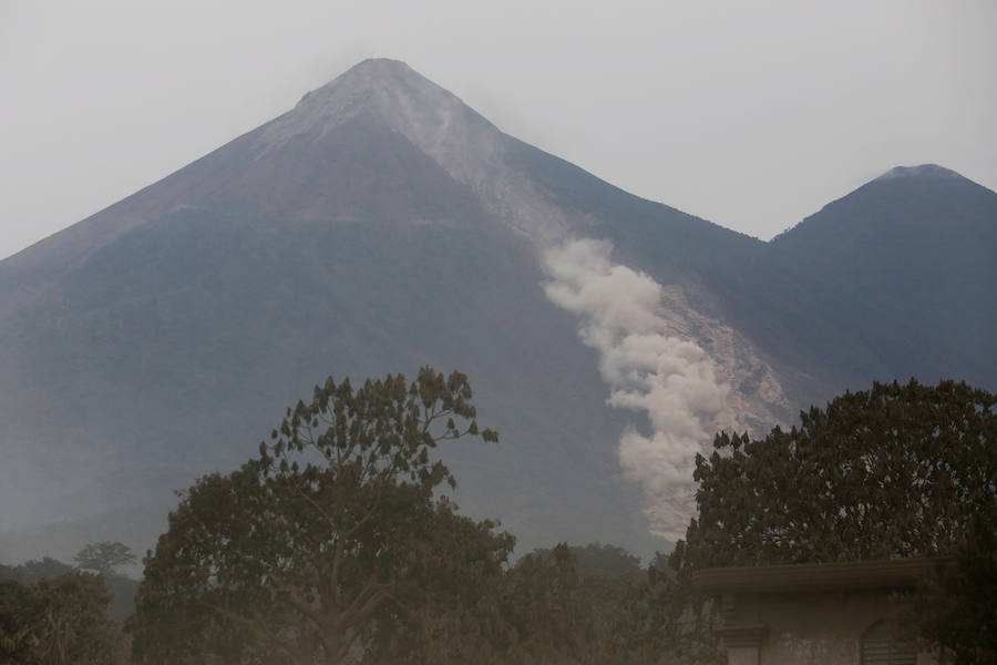 Fotos: Erupción del volcán de Fuego en Guatemala