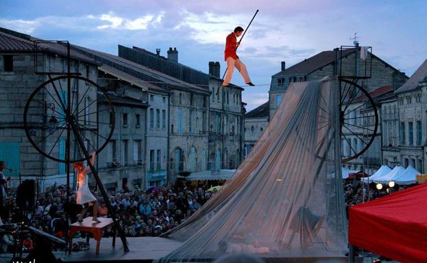 Cirque Rouages 'Sodade'.