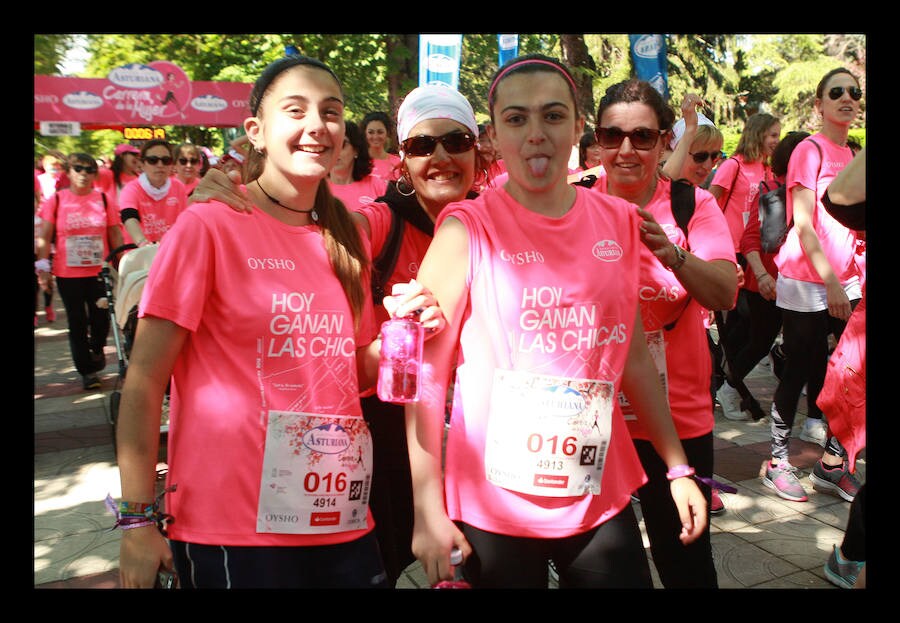 Fotos: Vitoria se viste de rosa por la Carrera de la Mujer