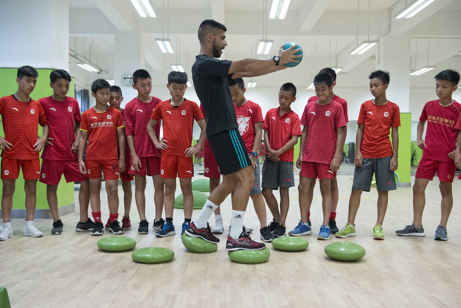 El Correo visita la mayor escuela de fútbol del mundo