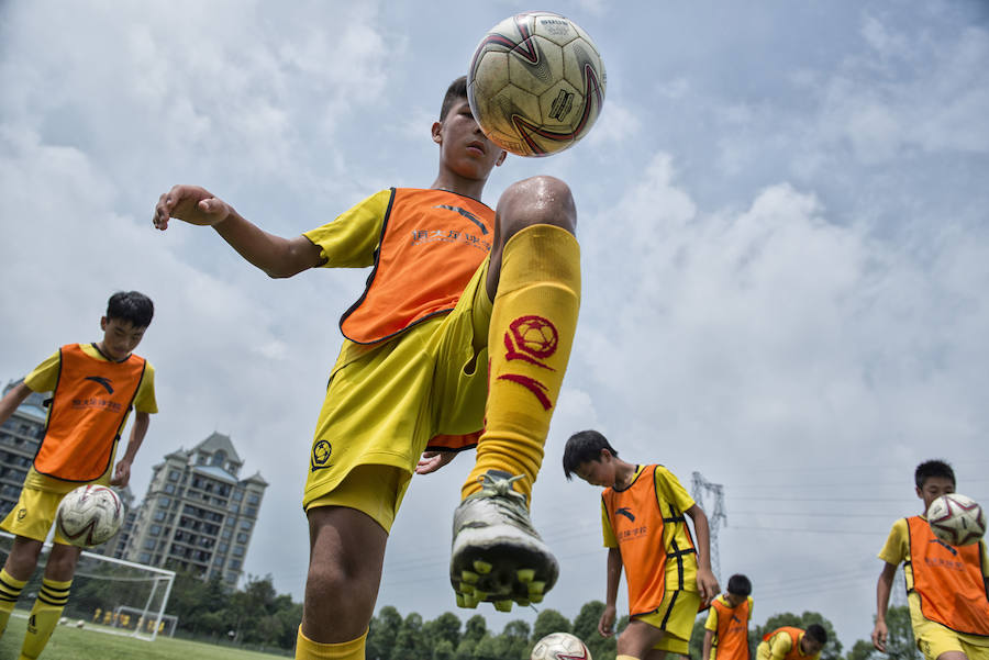 El Correo visita la mayor escuela de fútbol del mundo