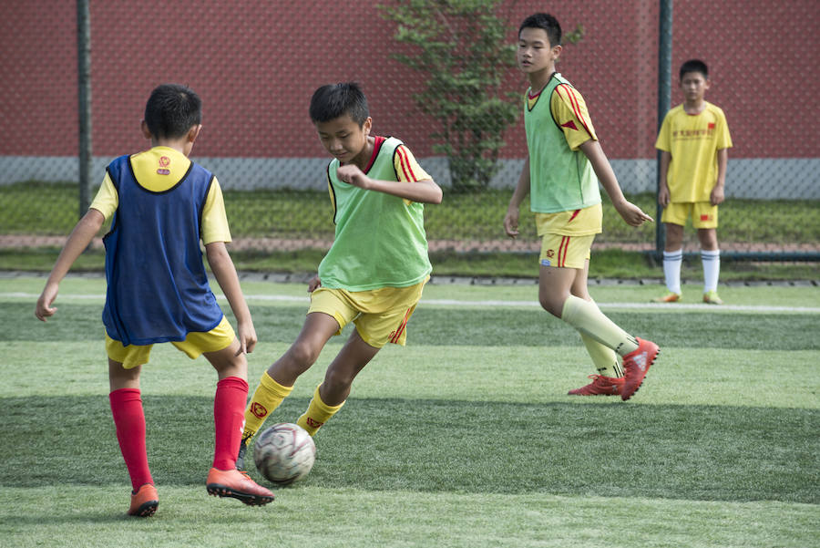 El Correo visita la mayor escuela de fútbol del mundo