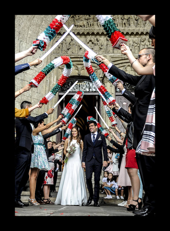 El capitán del Deportivo Alavés ha contraído matrimonio con su novia este sábado en una ceremonia que se ha celebrado en la iglesia de San Miguel, en Vitoria