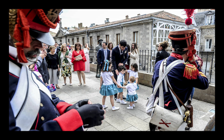 El capitán del Deportivo Alavés ha contraído matrimonio con su novia este sábado en una ceremonia que se ha celebrado en la iglesia de San Miguel, en Vitoria