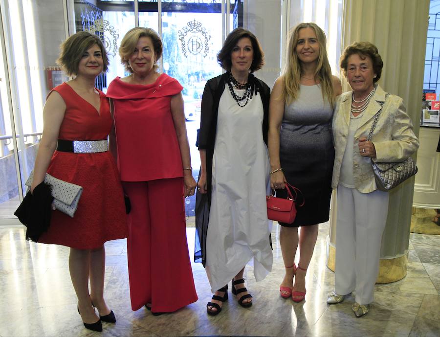 Norma Riaño, Yolanda Sanz, Edurne Davalillo, Esther de Miguel y Marisol García Abadía. 