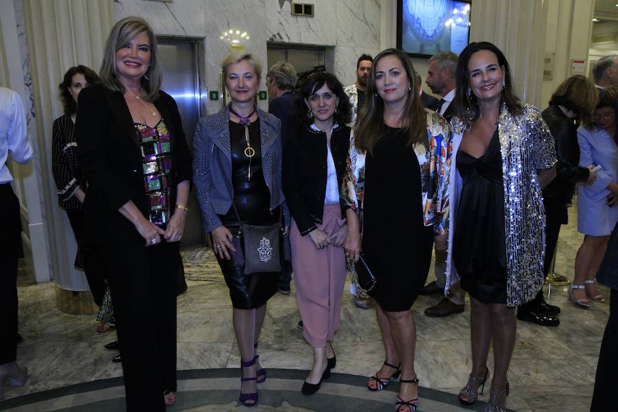 Yolanda del Hoyo, Gloria Múgica, María Guijarro, Isabel Muela y Magdalena Múgica. 