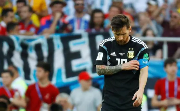 Messi, desolado al término de la partido contra Islandia.