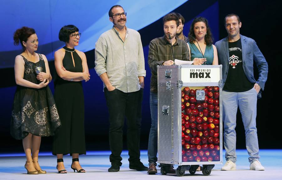 La compañía teatral Joc de Xiquetes de Bullanga recibe un premio en la gala de los XXI Premios MAX de las Artes Escénicas.