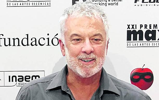 El conocido actor y dramaturgo Adolfo Fernández en la alfrombra roja. 