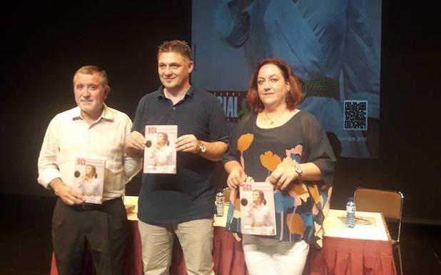 Gerardo Ayo, Andoni Busquet y Nora Pereda en la presentación. 