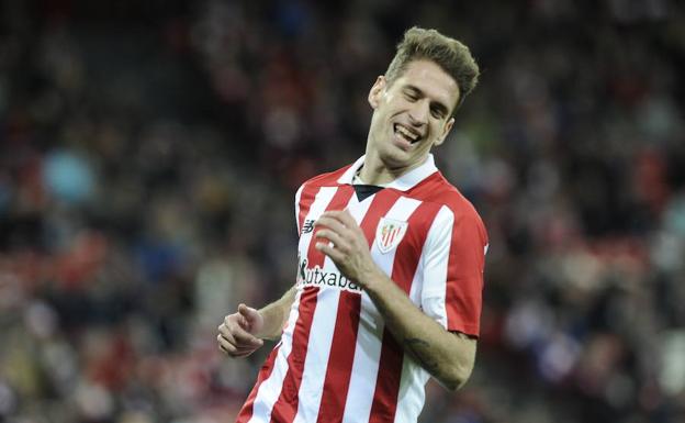 Enric Saborit durante un partido con el Athletic.