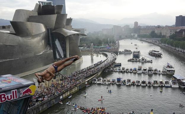 El estadounidense Steve LoBue repite triunfo en Bilbao ante 25.000 personas