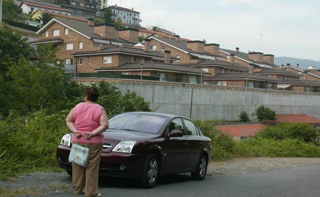 Viviendas construidas en Kanda Landaburu , Basauri, que ahora vuelven al marco legal. 