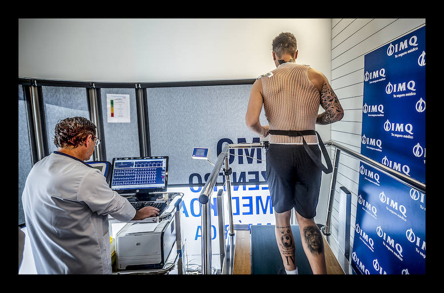 Guidetti y Torres, «con permiso del club», ausentes en los reconocimientos de hoy