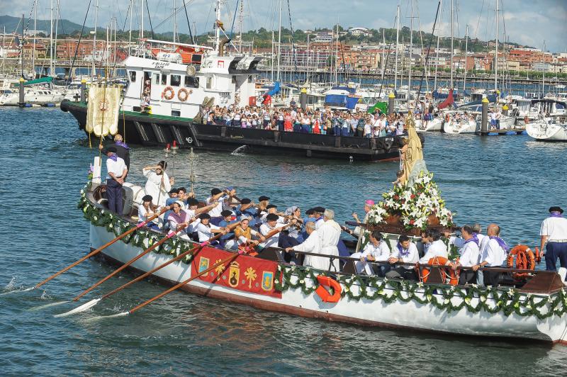 Fotos: La procesión de la Virgen del Carmen en Santurtzi, en imágenes