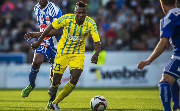 Twumasi, en un partido con el Astana. 