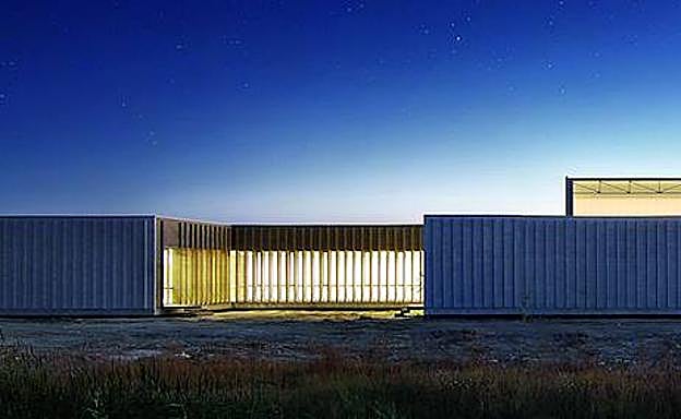 Residencia para mayores y centro de día. En Valladolid, obra de Óscar Miguel Ares, concebida como un pequeño pueblo alrededor de un jardín. 