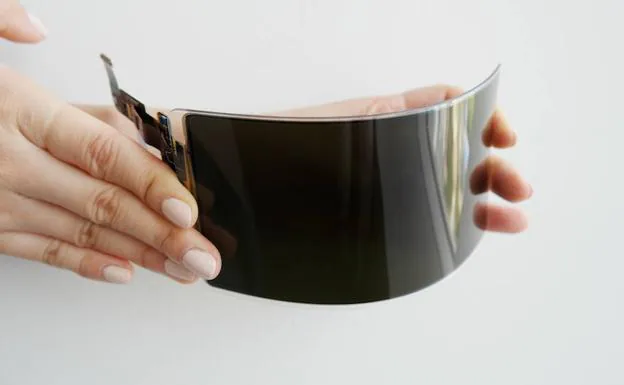Panel OLED flexible con ventana de plástico reforzado 