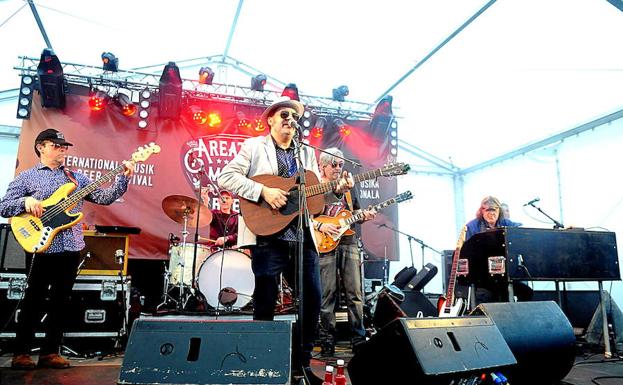 El grupo Confluence, durante un concierto.