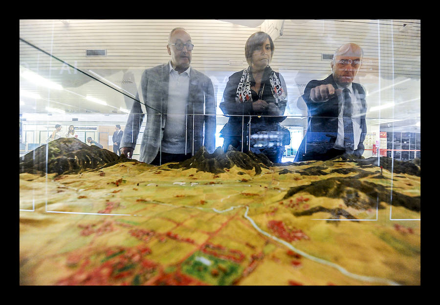 La renovada cafetería, gestionada por Indesa con una plantilla de cinco trabajadores, vincula sus horarios a las salidas de los vuelos