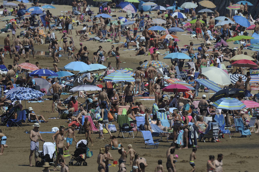 Fotos: Un domingo para disfrutar del sol y la playa