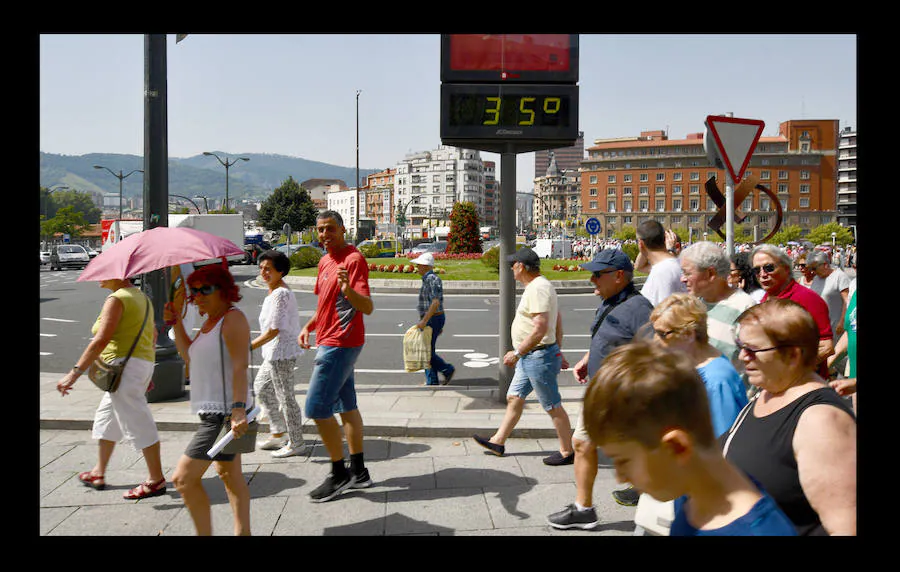 Las altas temperaturas se mantendrán hasta mañana, cuando entrará un frente frío que hará bajar los termómetros y podría traer tormentas