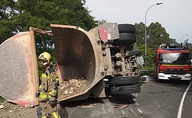 Así ha quedado el camión.