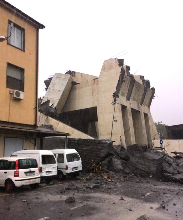 Fotos: Las imágenes del desplome del puente en Génova