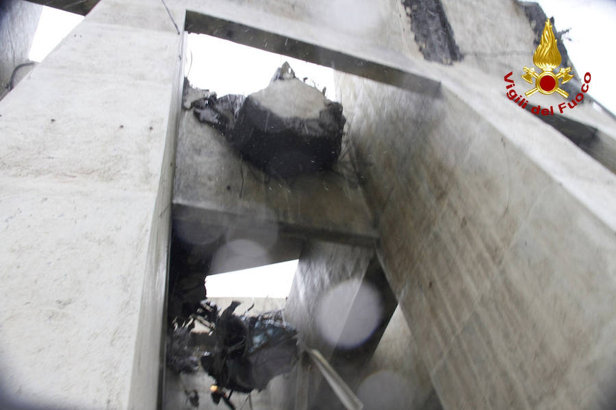 Fotos: Las imágenes del desplome del puente en Génova