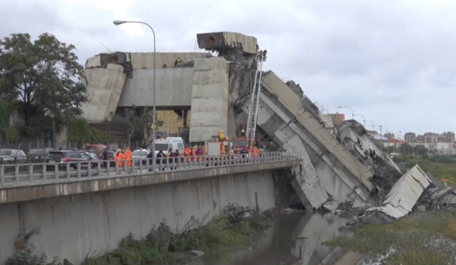 Fotos: Las imágenes del desplome del puente en Génova
