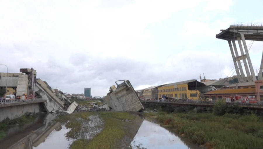 Fotos: Las imágenes del desplome del puente en Génova