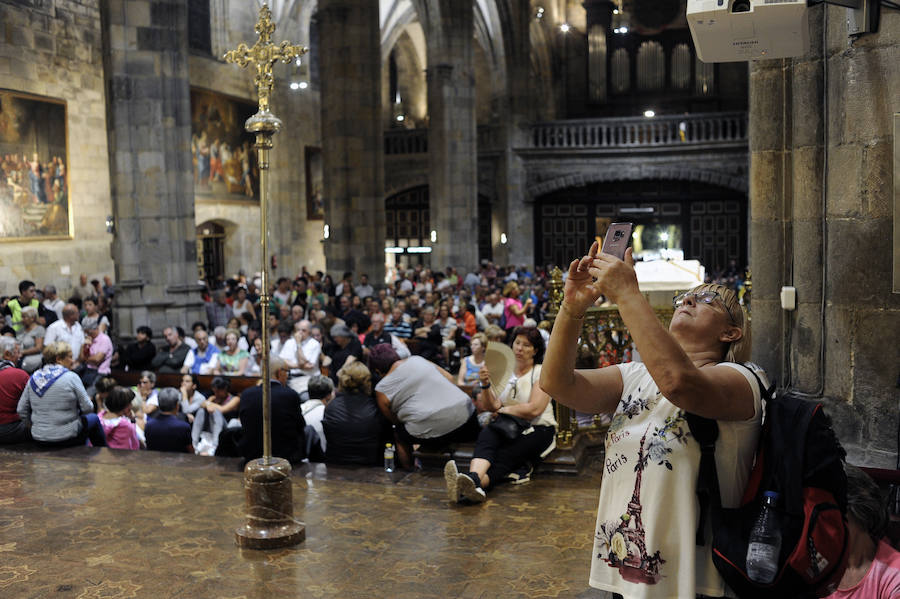 Fotos: Peregrinación hasta Begoña para homenajear a la Amatxu