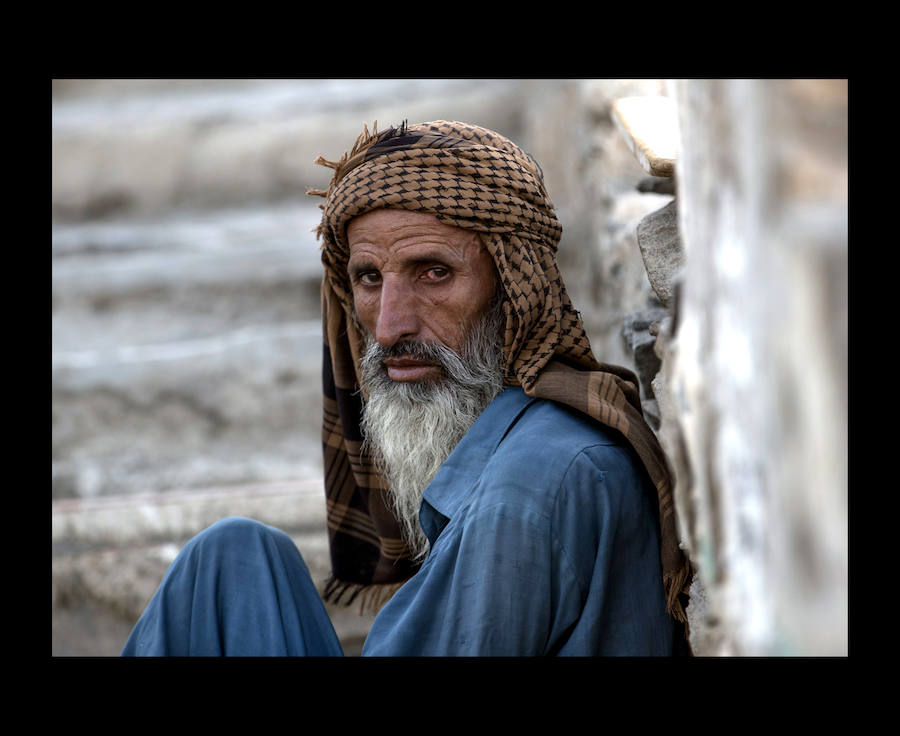 Peregrinos musulmanes visitan la cueva Hiraa durante la peregrinación a la Meca, Arabia Saudí, el pasado 15 de agosto. Se estima que alrededor de 2,5 millones de musulmanes llegarán hasta la ciudad santa del Islam para acudir al Día de Arafah, celebrado la víspera de Eid al-Adha, una de las dos festividades más importantes del mundo musulmán que se celebran cada año y que supone el inicio de la peregrinación a la Meca.