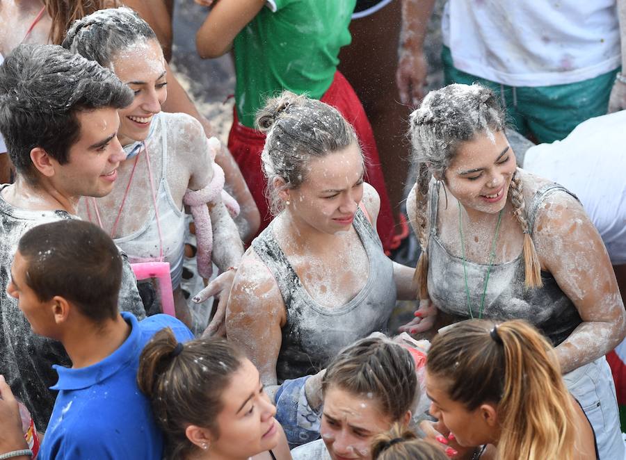 Fotos: Aste Nagusia 2018: Tras el txupin... chapuzón en la Ría de Bilbao