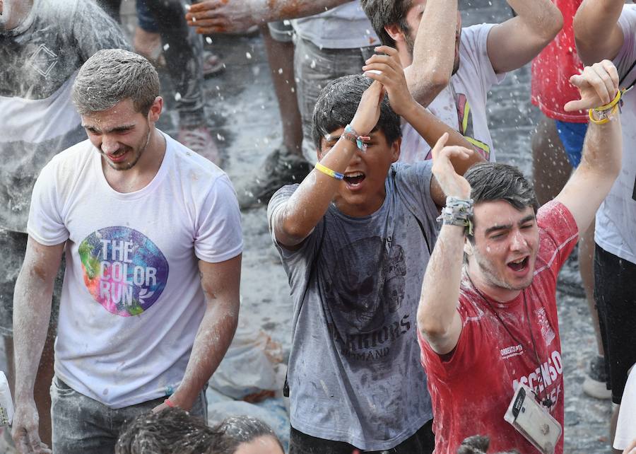 Fotos: Aste Nagusia 2018: Tras el txupin... chapuzón en la Ría de Bilbao