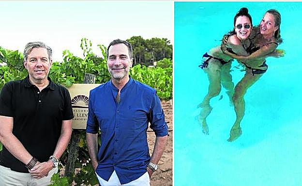 El ex embajador de EE UU, James Costos (derecha) y su marido, Michael Smith. Kate Moss disfruta junto a una amiga. 