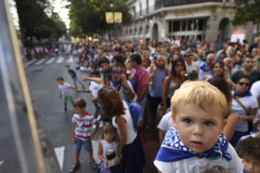 Fotos: El desfile de la ballena congrega a cientos de personas