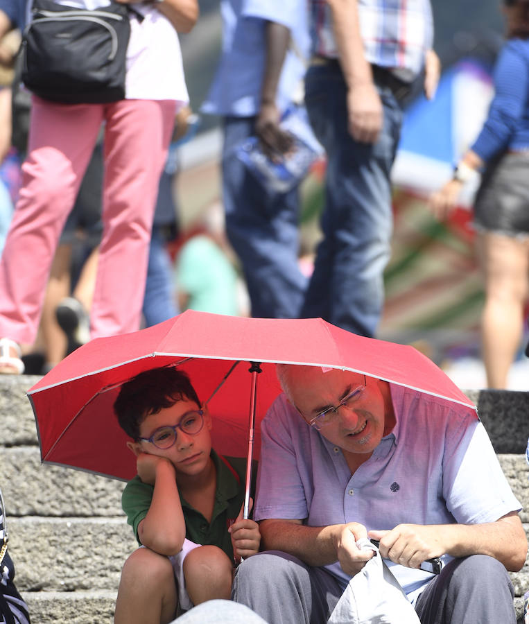 Este martes de Aste Nagusia el teatro de calle ha vuelto a triunfar entre los bilbaínos