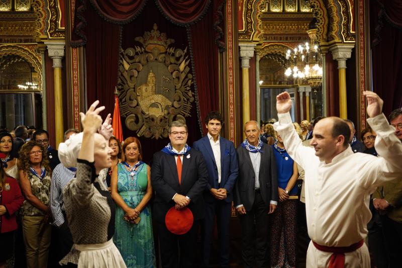 El alcalde de Bilbao, Juan María Aburto, ha ofrecido hoy la tradicional recepción a la sociedad bilbaína con motivo de la Aste Nagusia