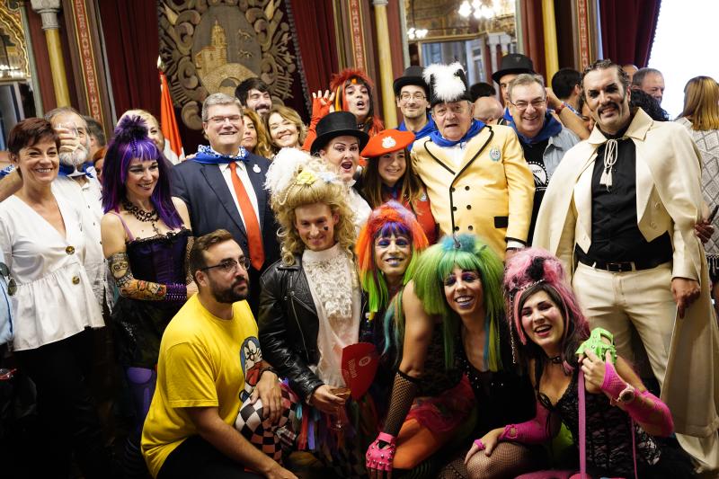 El alcalde de Bilbao, Juan María Aburto, ha ofrecido hoy la tradicional recepción a la sociedad bilbaína con motivo de la Aste Nagusia