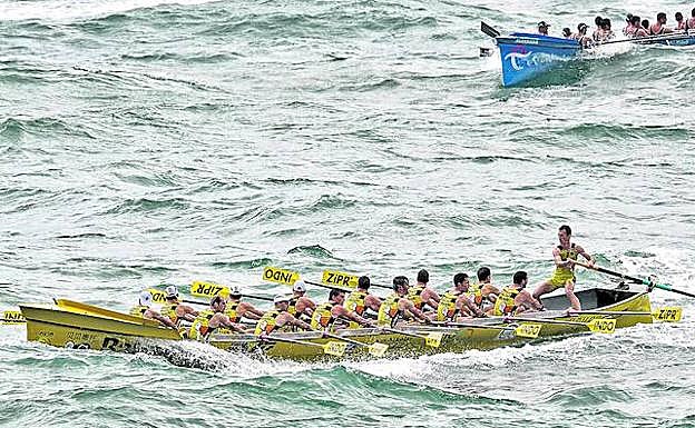 Vuelco. Orio se llevó la pasada edición de La Concha tras remontar diez segundos a Urdaibai en la segunda jornada.
