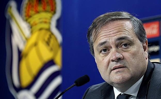 El presidente de la Real Sociedad elogia a Remiro: «Es un gran portero»