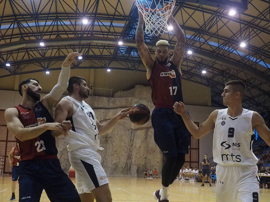 Fotos: Amistoso Baskonia - Partizan