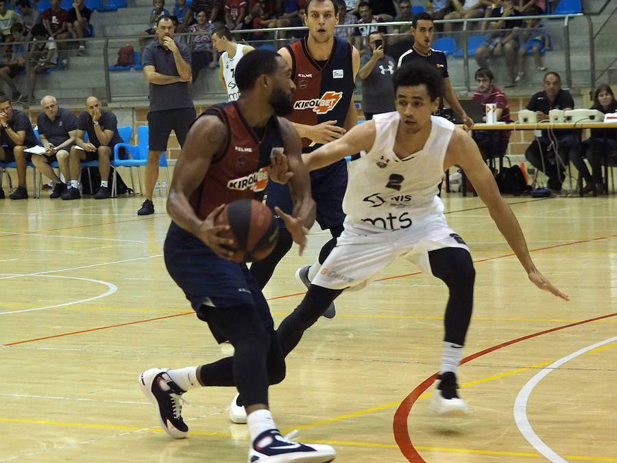 Fotos: Amistoso Baskonia - Partizan