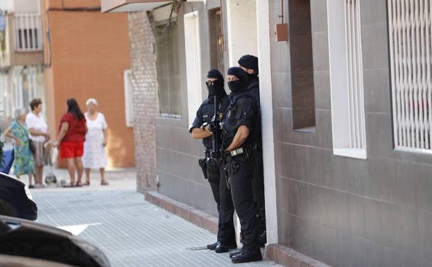 Imagen de archivo de un grupo de mossos. 