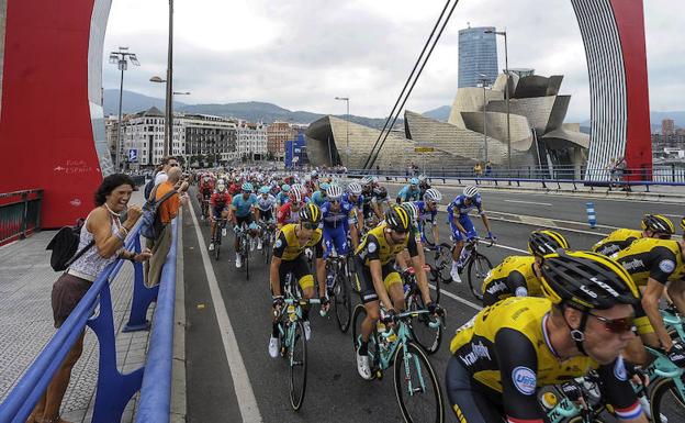 La Vuelta ha pasado por Bilbao. 