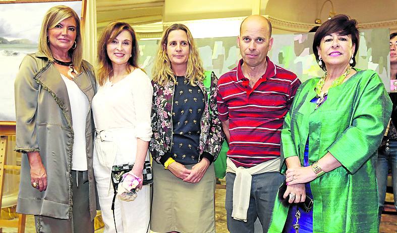 Yolanda del Hoyo, Mercedes Prado, Genoveva Linaza, Txus Meléndez y María Sol Corral. 